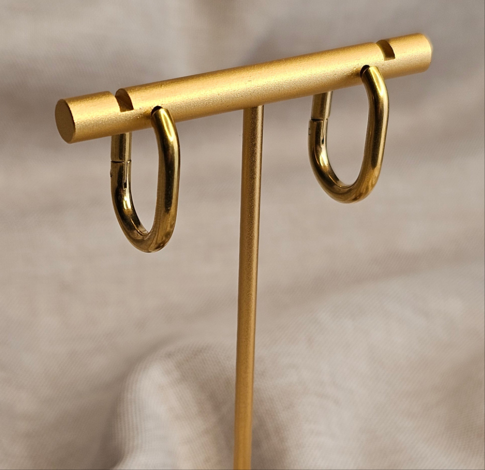 The Oval Glow Earrings