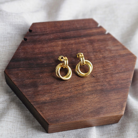 Haven Interlock Studs